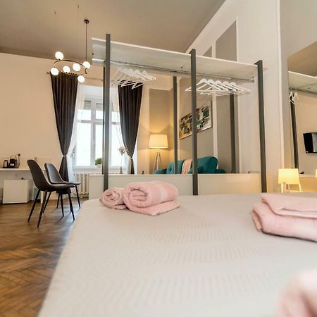 Central Premium Suites Timisoara Esterno foto