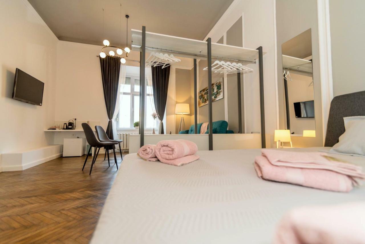 Central Premium Suites Timisoara Esterno foto